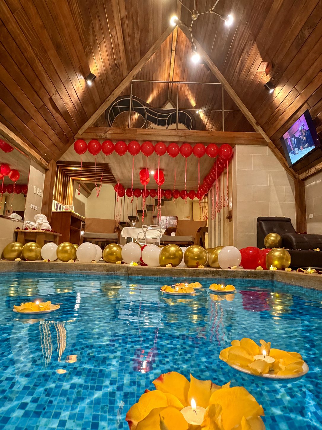 Cabaña de Lexxuz con piscina decorada